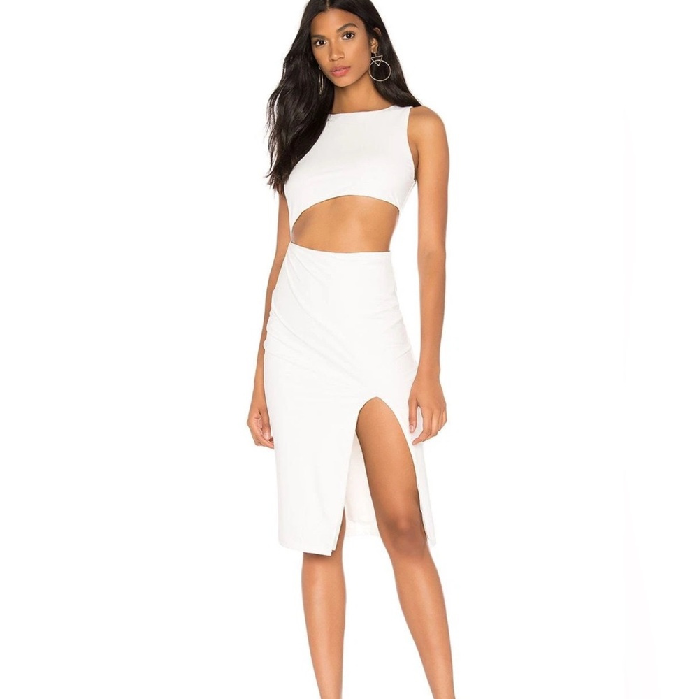 NEW Size XS superdown Amira Cut Out Dress in Ivory REVOLVE MSRP
$72